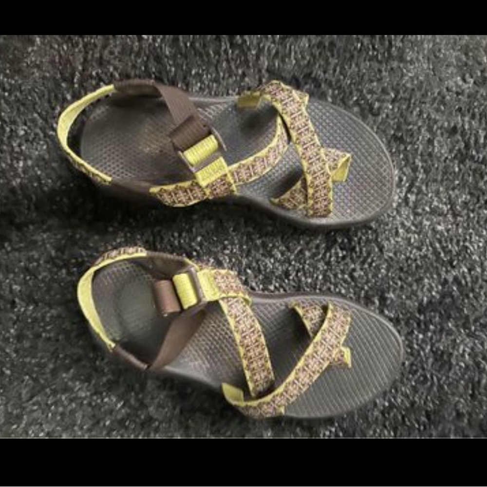 Chaco Sandals Women’s size 7 in green and black